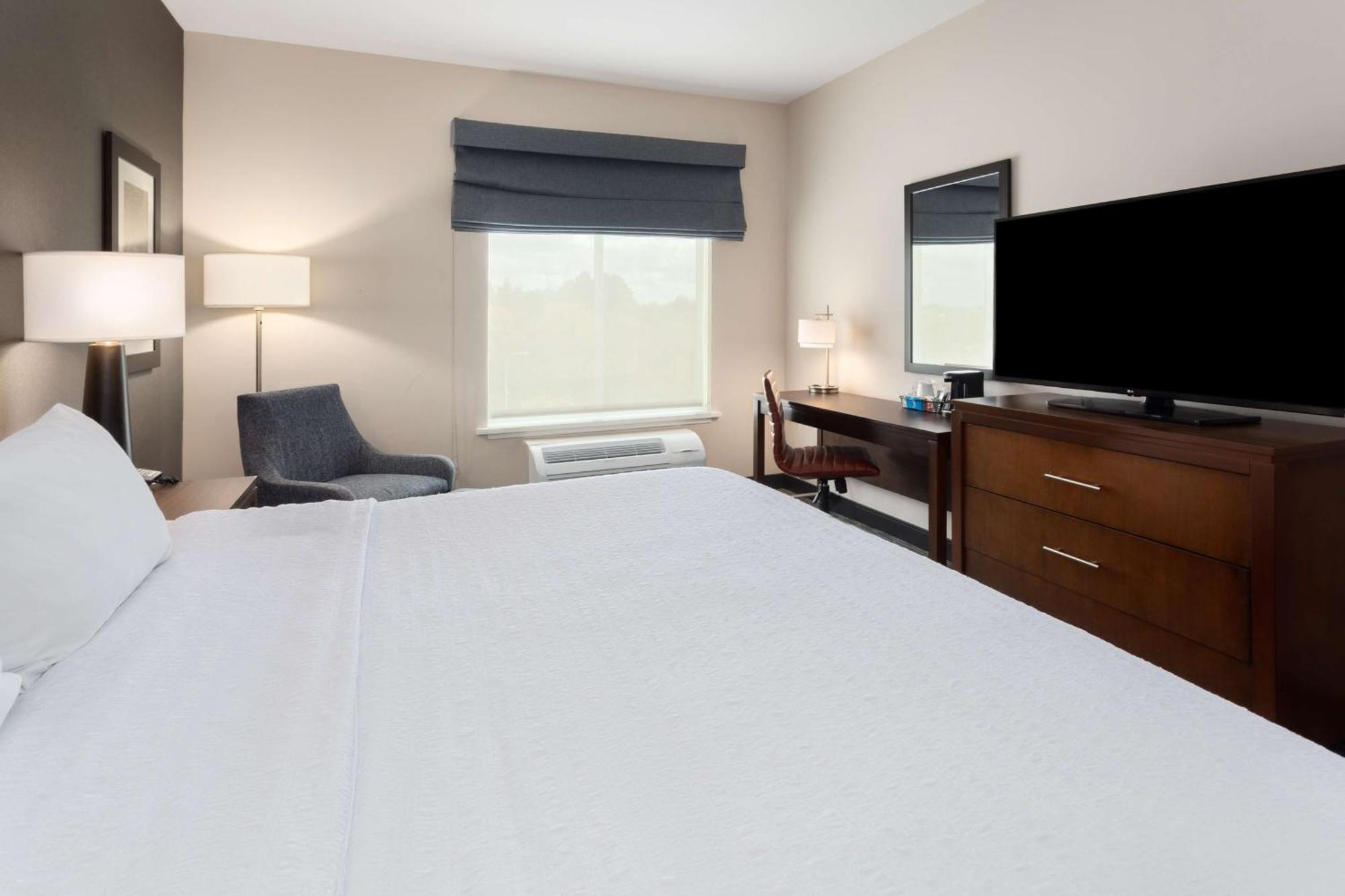 Hampton Inn By Hilton Nashville Airport Century Place Eksteriør billede