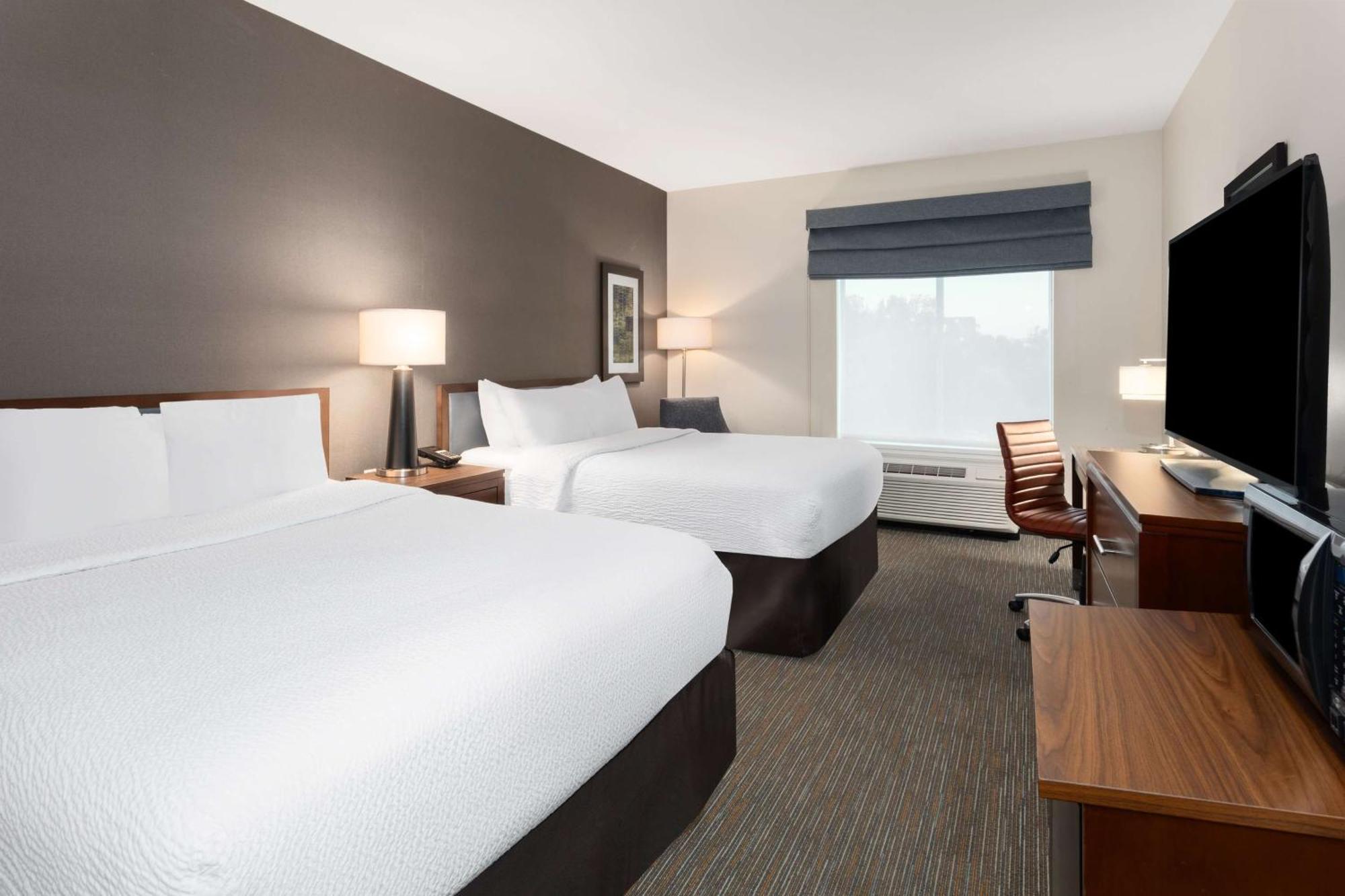 Hampton Inn By Hilton Nashville Airport Century Place Eksteriør billede