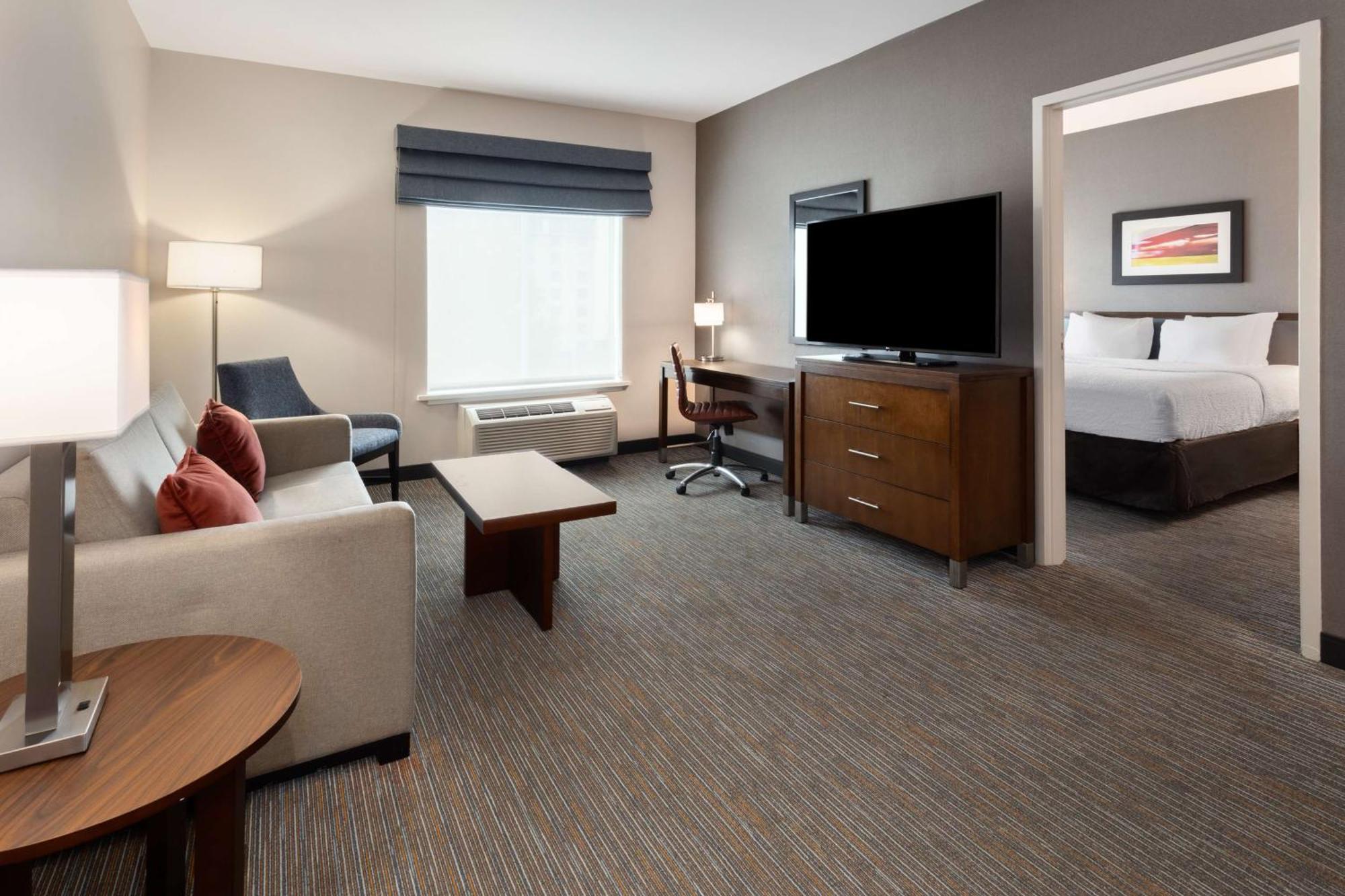 Hampton Inn By Hilton Nashville Airport Century Place Eksteriør billede